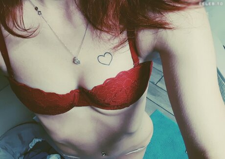 Chrissychriss nude only fans