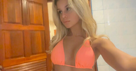 Bellalupascu onlyfans strip tease