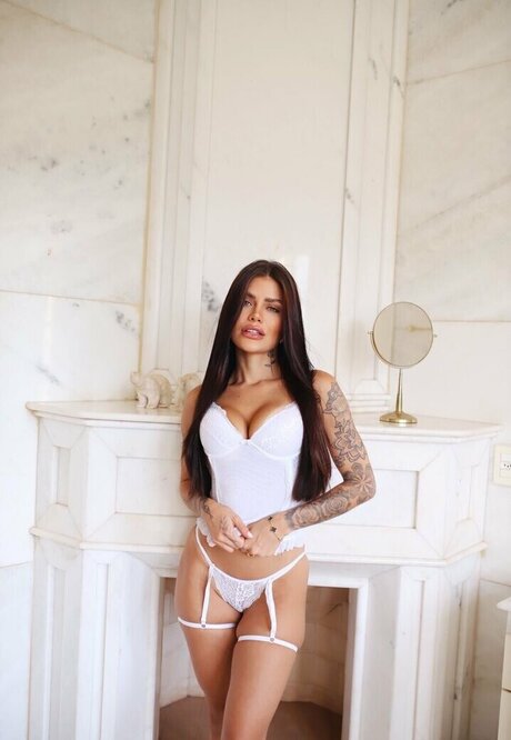 Julia Sampaio onlyfans nude leak