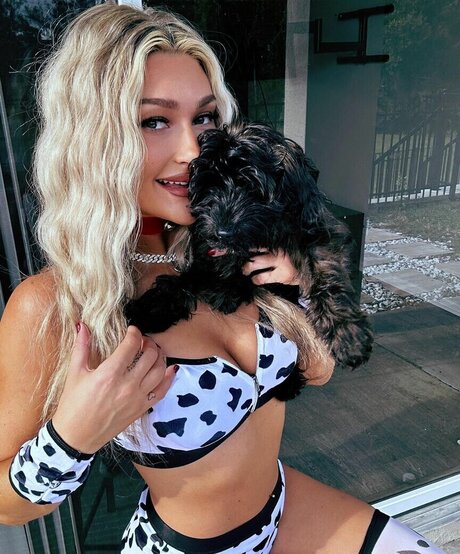 Izzi Dame onlyfans sex