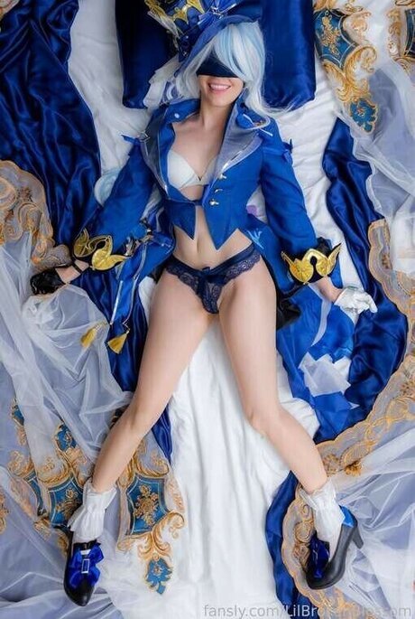 LilBrokenBlossom onlyfans model photos