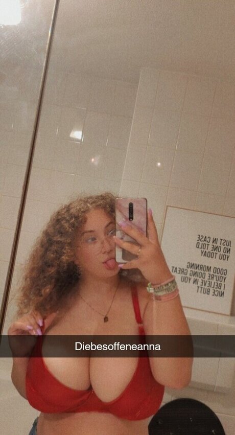 Dienaxkteanna only fans naked