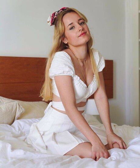 Camille LV Profile pic