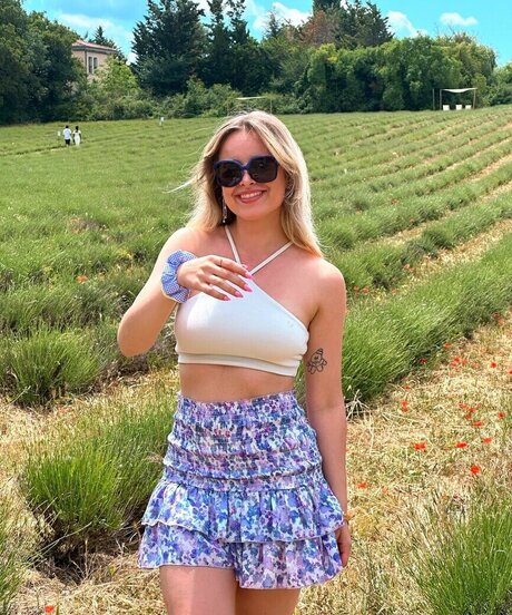 Camille LV onlyfans nudes leaked