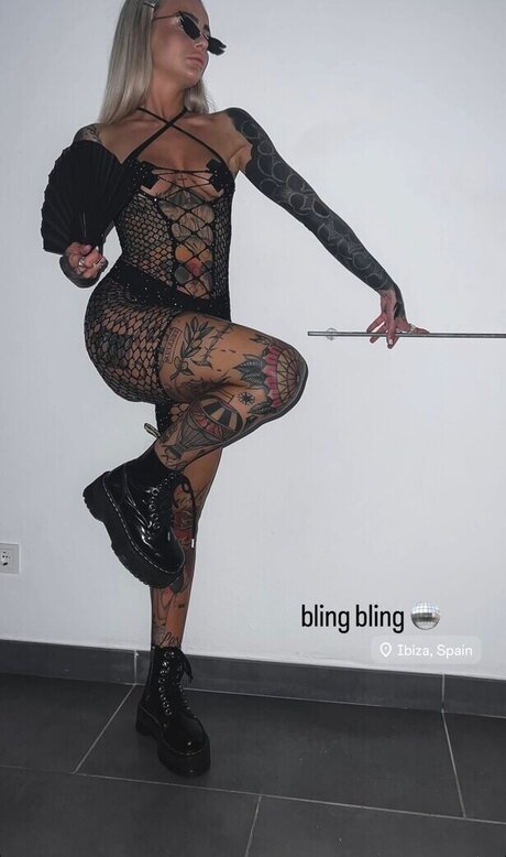 Carina mthrfckr onlyfans model photo