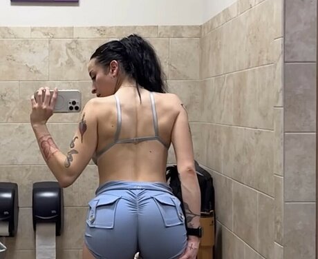 bbyaeriel sex onlyfans