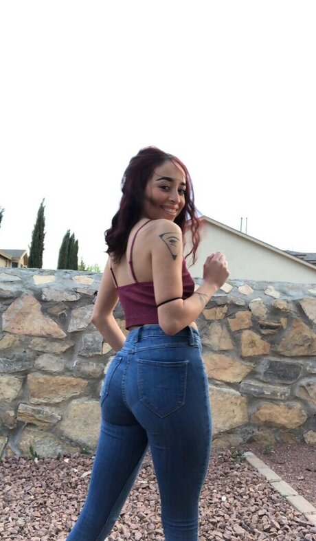 bbyaeriel onlyfans nudes