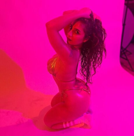 Farah Asteri onlyfans nude content