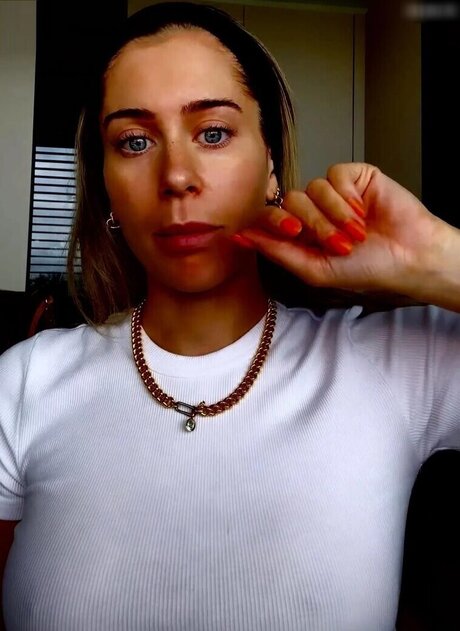 Mrs Bella onlyfans sex leaked