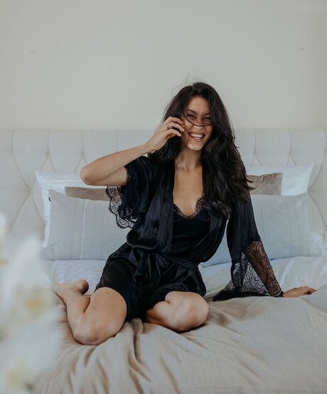 Rebecca Mir onlyfans tits