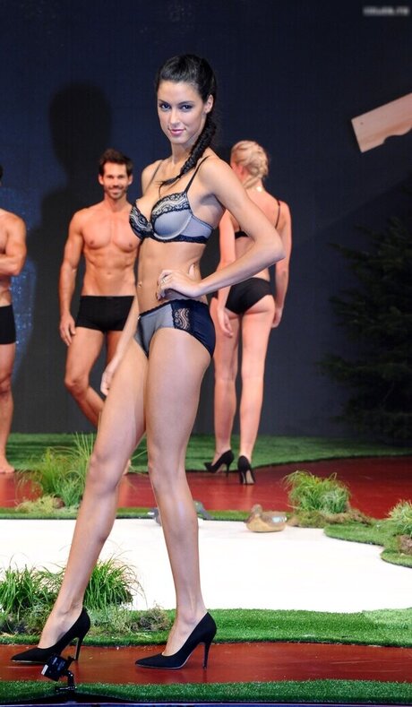 Rebecca Mir Profile pic