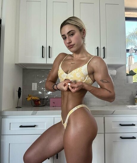 Thelatgirl only fans pics