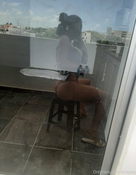 Emma Iris onlyfans leaked.