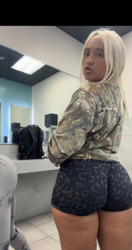 emilysmithh06 leaked onlyfans pics