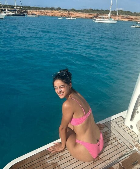 Ananya Pandey onlyfans porn