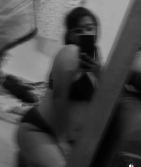 Jiyalicioux pics onlyfans
