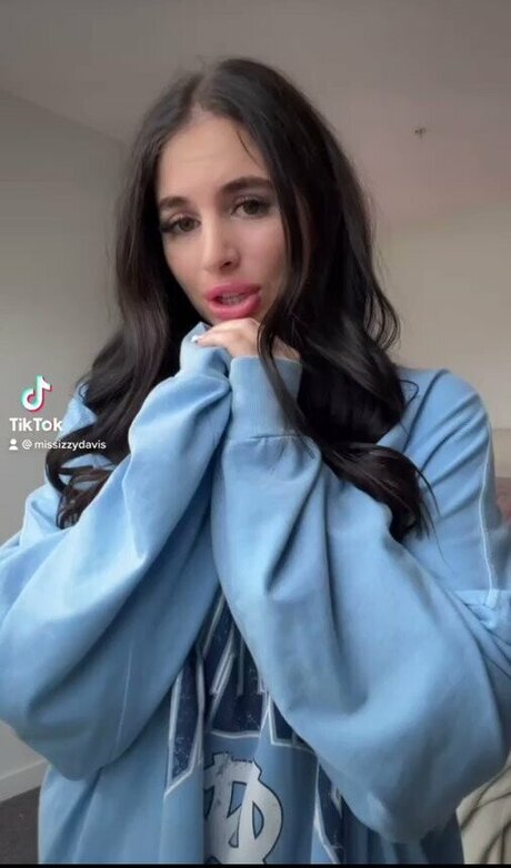 reverse gangbang onlyfans hot self-portrait