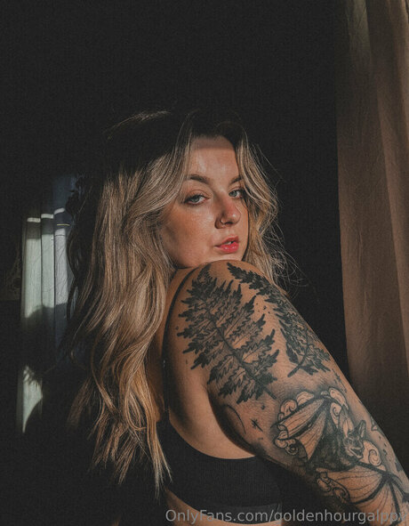 goldenhourgal onlyfans leaks