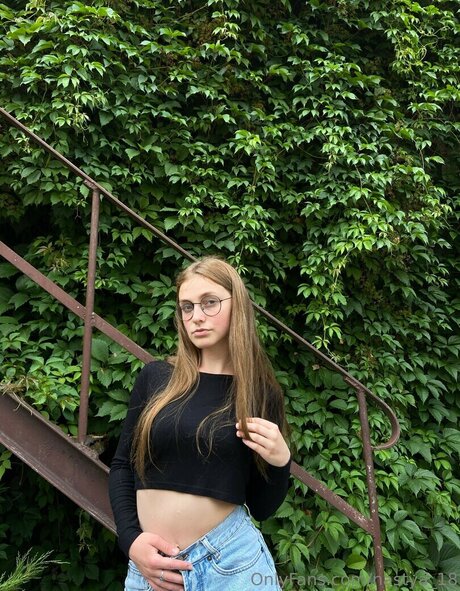 Alice in wonderland18 leaked onlyfans xxx