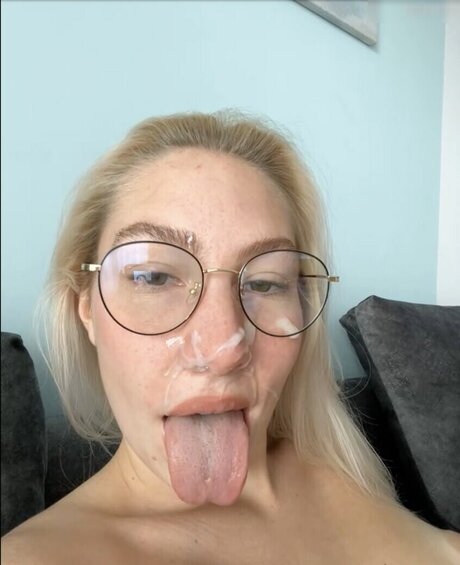 Louisa Becker onlyfans leaked