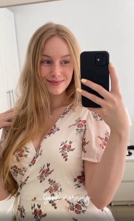 Nadine von relaxASMR naked onlyfans