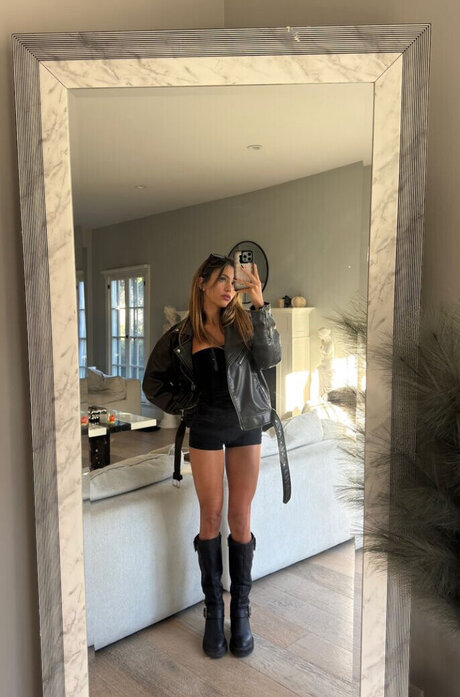 Miami Mandy onlyfans model