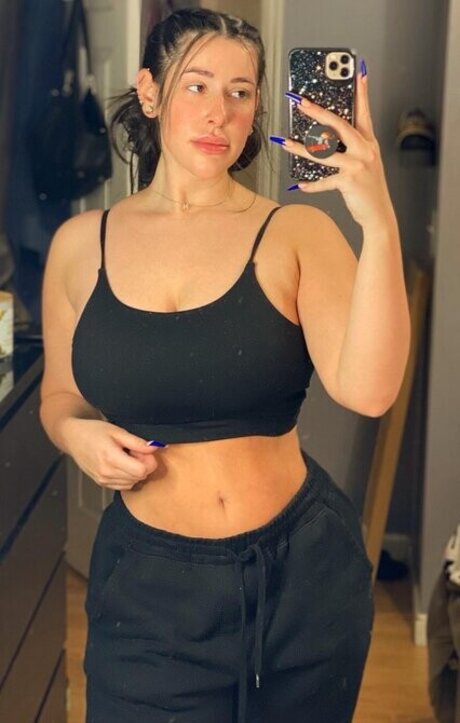 Nikoleashleyy onlyfans pictures