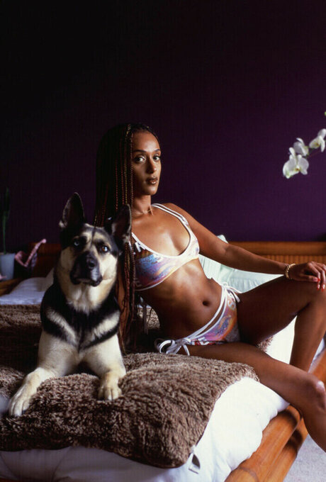 Honnete Bas onlyfans pics leaked