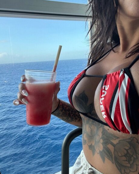 Breezy Foxx onlyfans leams