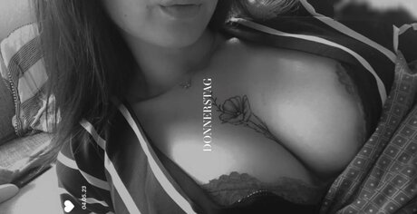 Kira Julie tits onlyfans