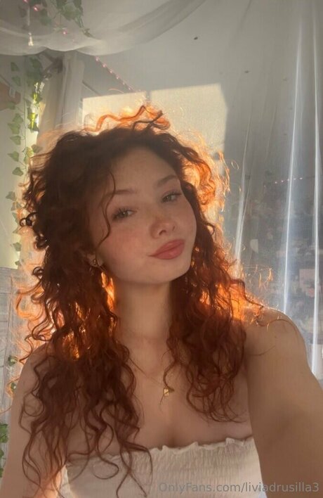 Livia Paige onlyfans leak