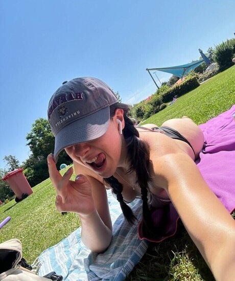 Hilal Fener onlyfans sex