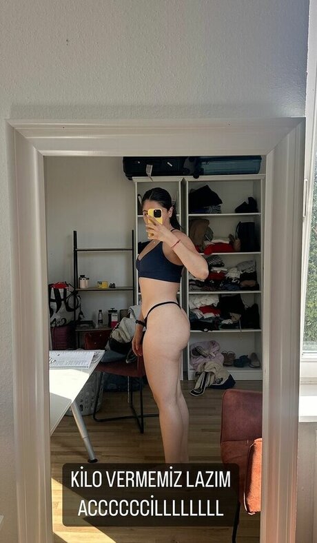 Hilal Fener onlyfans nide