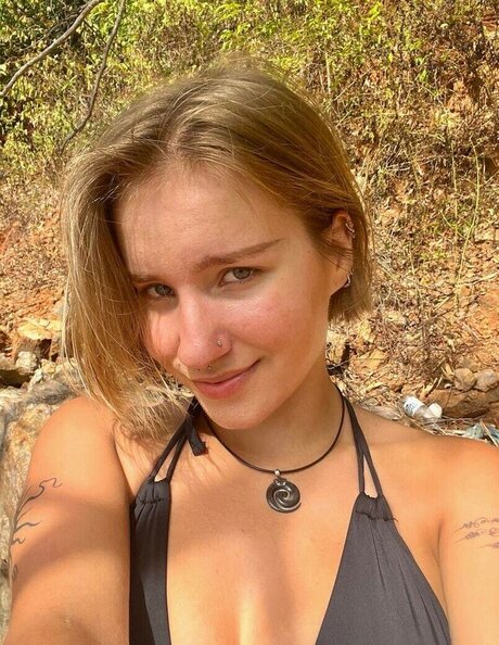 itslunavega onlyfans leaks free