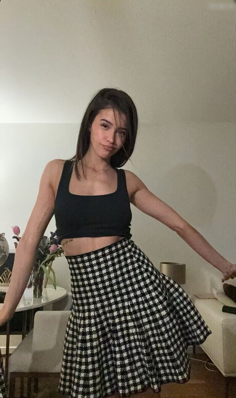 L a Elui onlyfans leaked naked