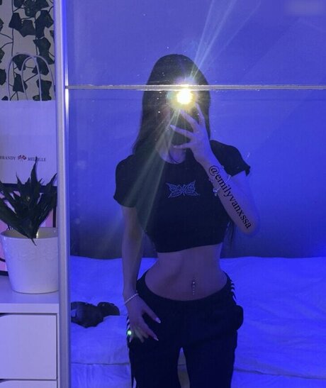 emilyvanxssa onlyfans porn leak