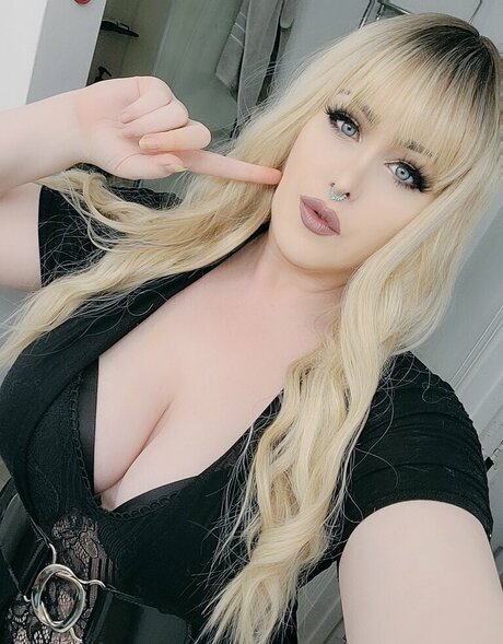 AkiFae naked onlyfans leak