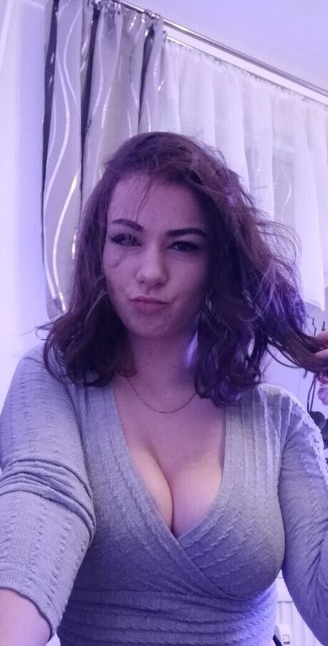 eAngi02 leaked onlyfans