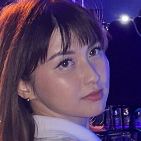 Swansage onlyfans model photos