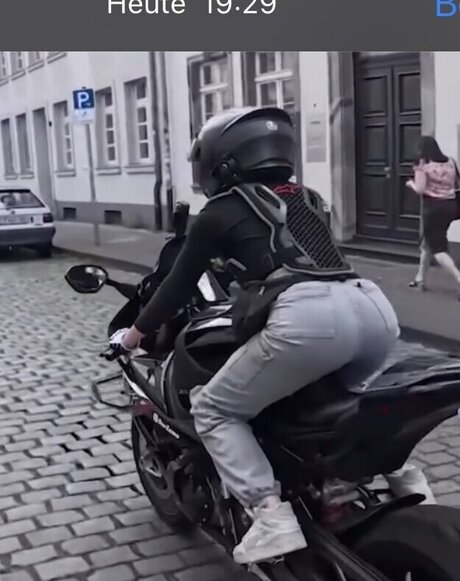 joysemmi onlyfans model