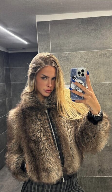 deepthroat onlyfans art nude photos