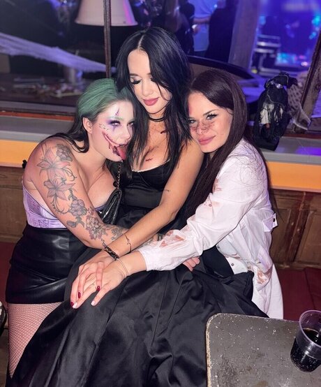 french amateur onlyfans pornographic self-portrait