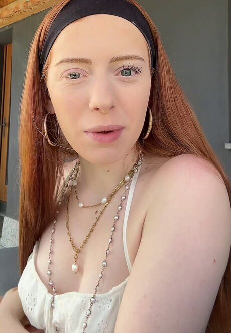 Annika eks onlyfans model photo