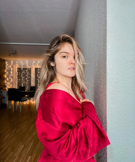 Mondwika onlyfans strip tease