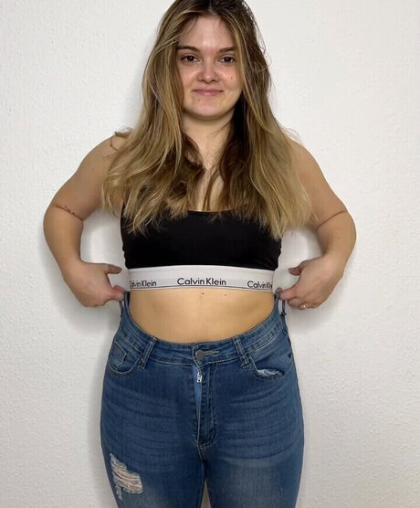 Mondwika Profile pic