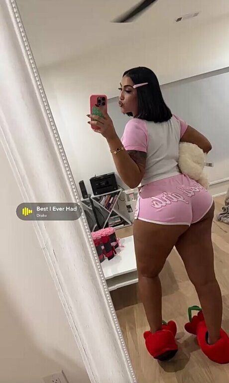 Queen Najia onlyfans pictures