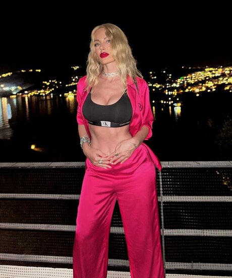 Hande Sar o lu onlyfans nudes porn