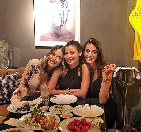 Hande Sar o lu nude leak onlyfans