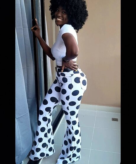 FamouseChristie new onlyfans leaks