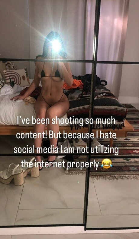 Alexa Chains leaked nude onlyfans